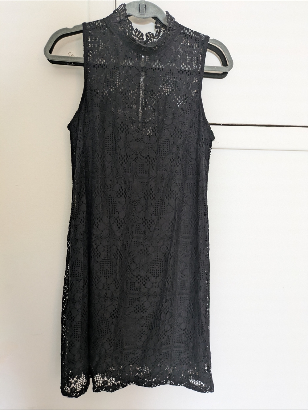 Black Sleeveless Lace Mini Dress